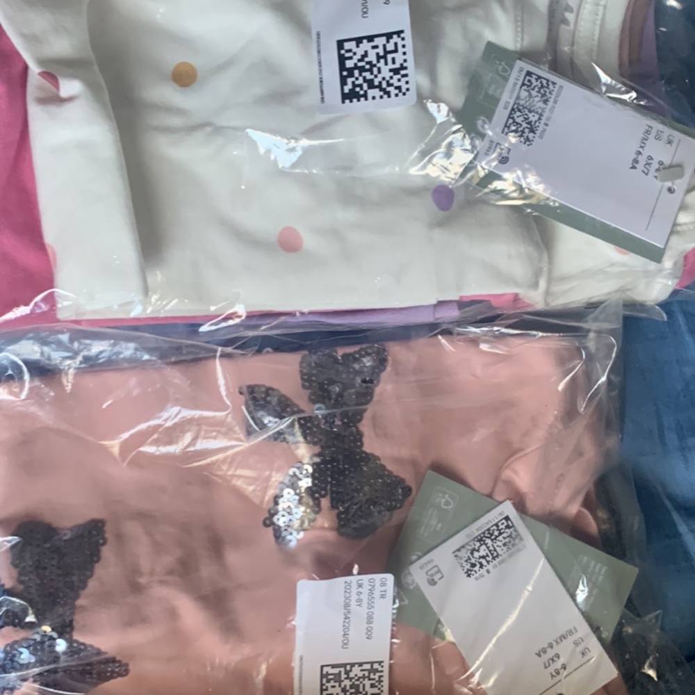 6 h&m girl shirts